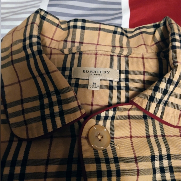 Burberry London - Picture 3 of 5